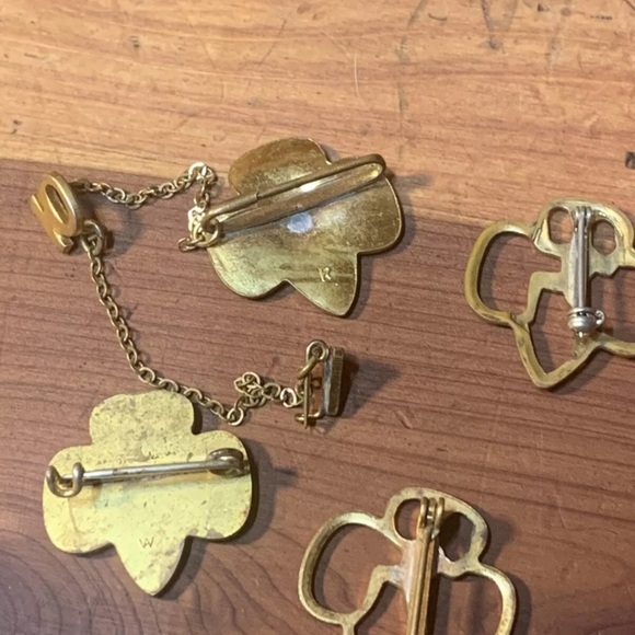 Vintage Girl Scouts of America Pins- Trefoil Membership Pin - Picture 4 of 5